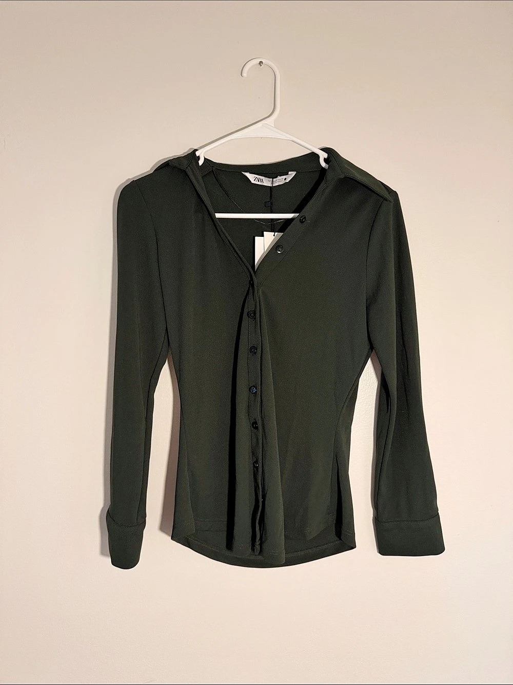 Zara Long Sleeve Button Down in Green Size Small
